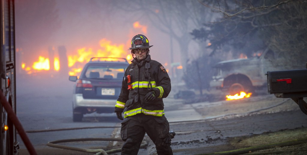 Una fuerte nevada caerá sobre Colorado en medio de incendios devastadores