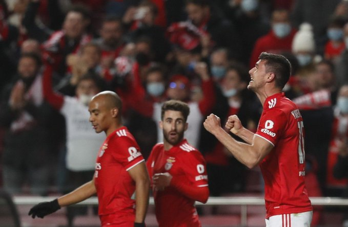 Benfica cumplió frente al Dinamo y dirá presente en los octavos de la Champions