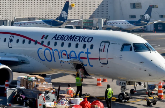 Más de 300 vuelos han sido cancelados por brote de Covid-19 en México