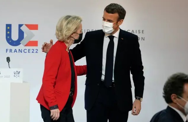 Unión Europea respaldó la postura de Macron respecto a los no vacunados