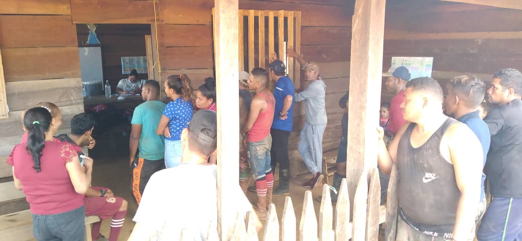 Más de 400 personas que hacen vida en minas de Bolívar recibieron atención médica