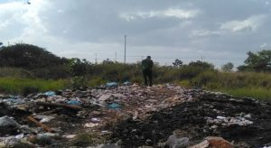 Vecinos de Doña Menca en Maturín improvisaron vertedero tras dos años sin que el aseo urbano recoja la basura