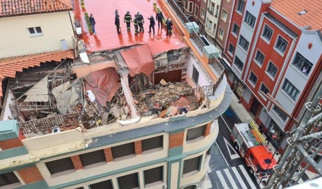 Al menos un muerto y dos heridos tras derrumbe en un colegio de España