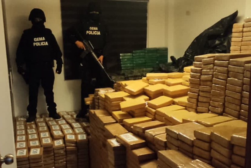 Policía de Ecuador incautó más de ocho toneladas de cocaína con destino a Europa (Video)