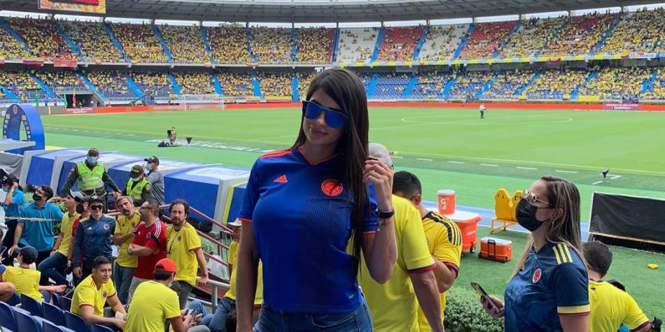 La modelo colombiana que podría quedar sorda por culpa del estrés (Fotos)