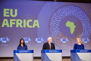 Arranca la cumbre para acercar a la Unión Europea y África