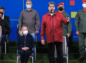 Maduro imitó ante las cámaras las reprimendas que le hace “la primera combatiente” (VIDEO)