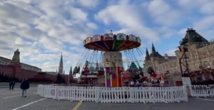Así se encuentra la Plaza Roja de Moscú en medio de la invasión rusa a Ucrania (VIDEO)