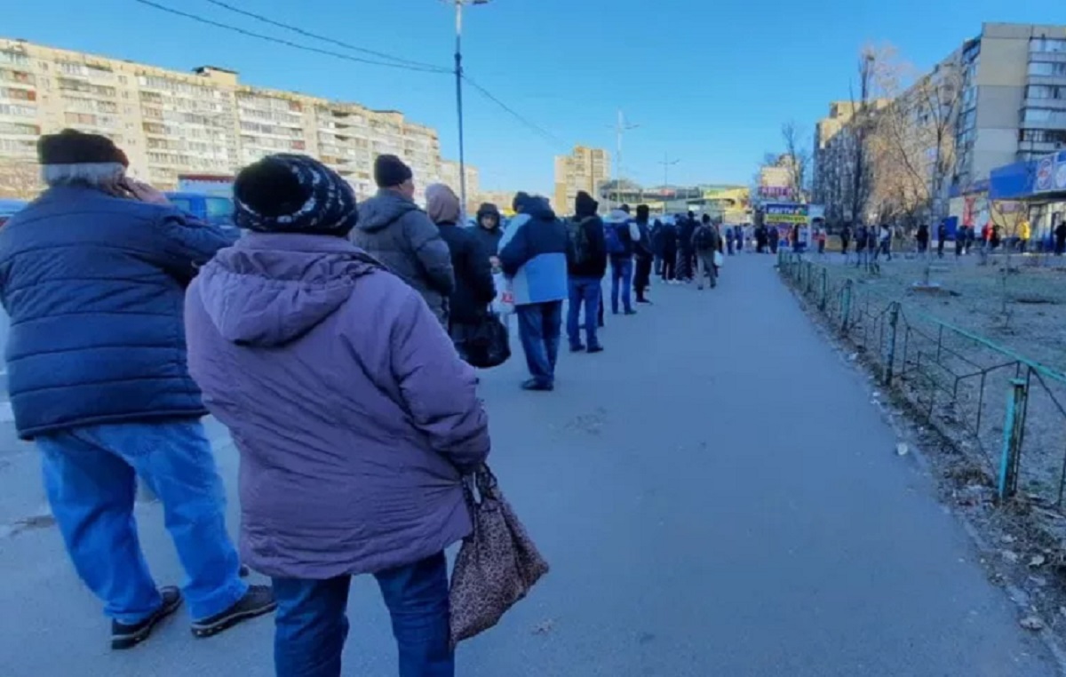 Zelensky a los soldados rusos: “Dejen su equipo y váyanse”