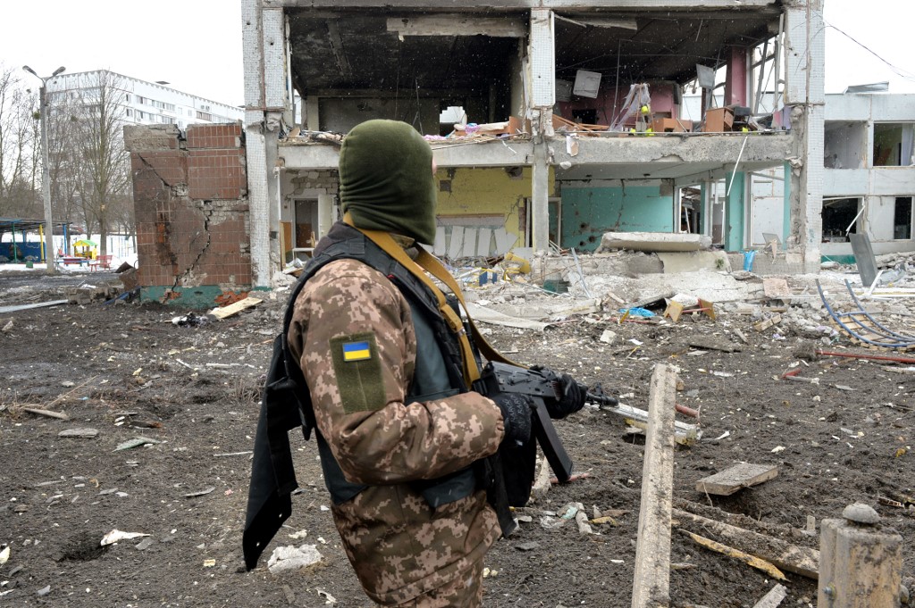 Rusia destruyó el hospital central de Izyum, ubicado en Kharkiv (FOTO)