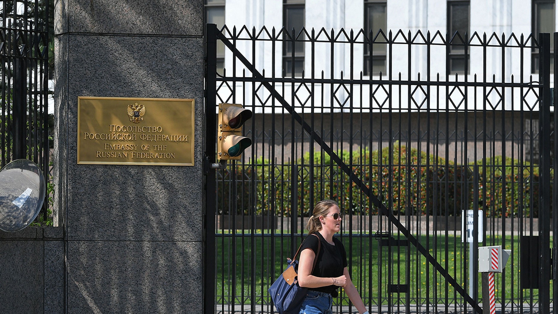 Fuerte explosión cerca de la embajada rusa en Washington estremeció a los vecinos