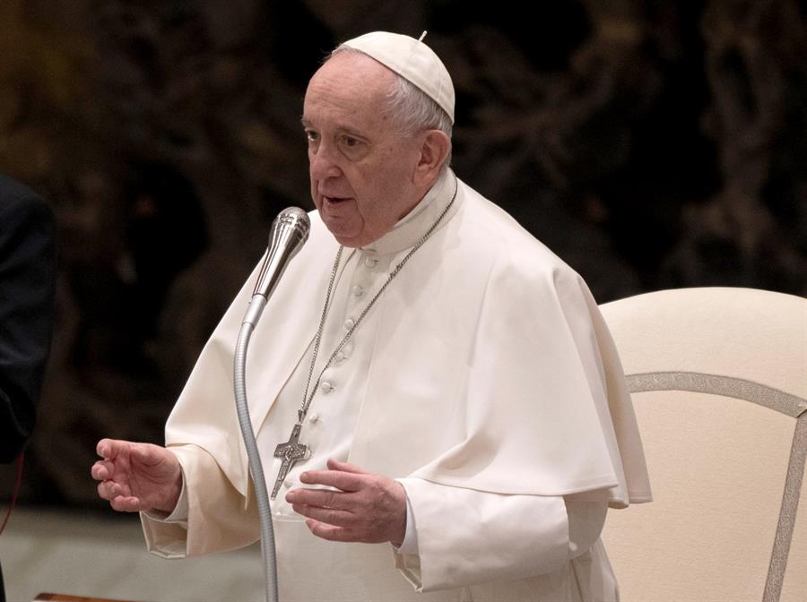El papa confirma posibilidad de viajar a Kiev, pero no sabe si es conveniente
