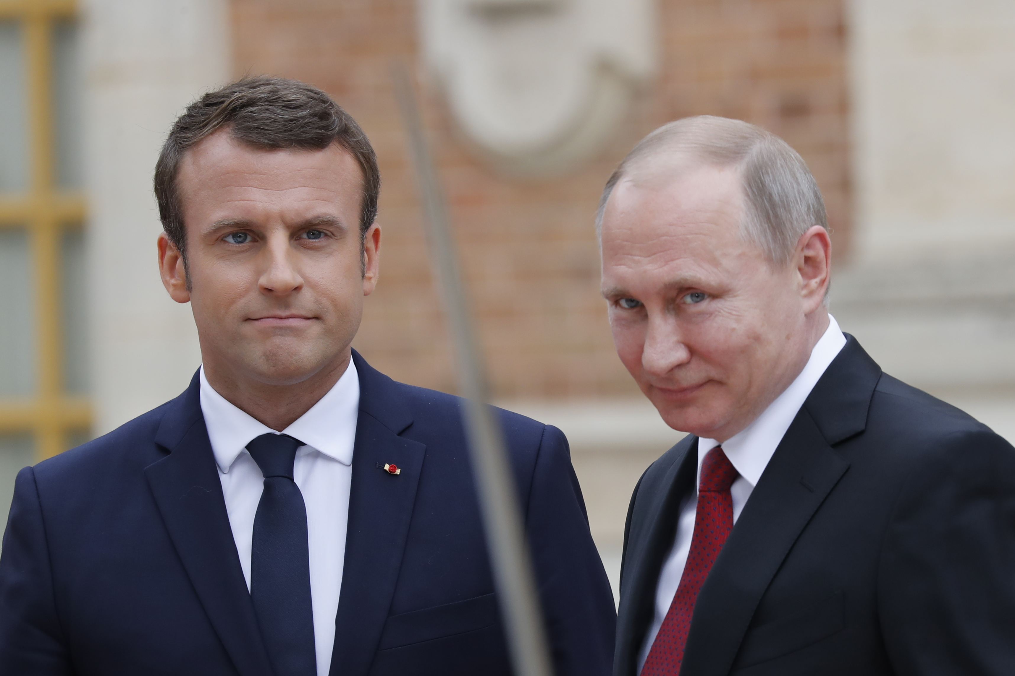 ¿Amenaza? Putin felicita a Macron por su reelección en Francia y le desea “buena salud”