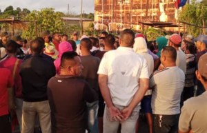 Indígenas de Kashama cerraron la vía nacional El Tigre-Cantaura para exigir que se reconozca el resultado de las elecciones 