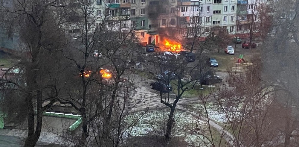 Continúan los bombardeos rusos en el centro de Mariúpol: reportan un muerto (VIDEO)