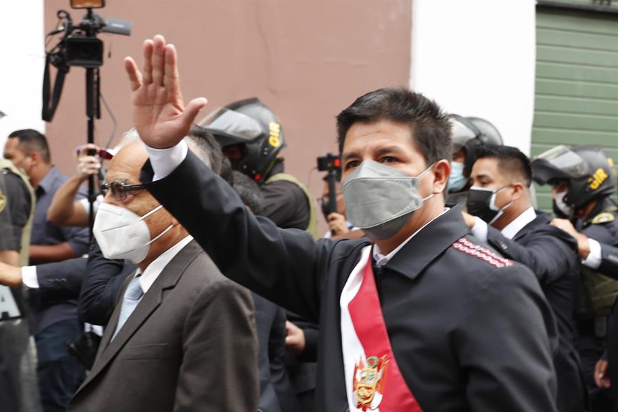 Juez peruano rechaza demanda de Castillo para anular denuncia por traición