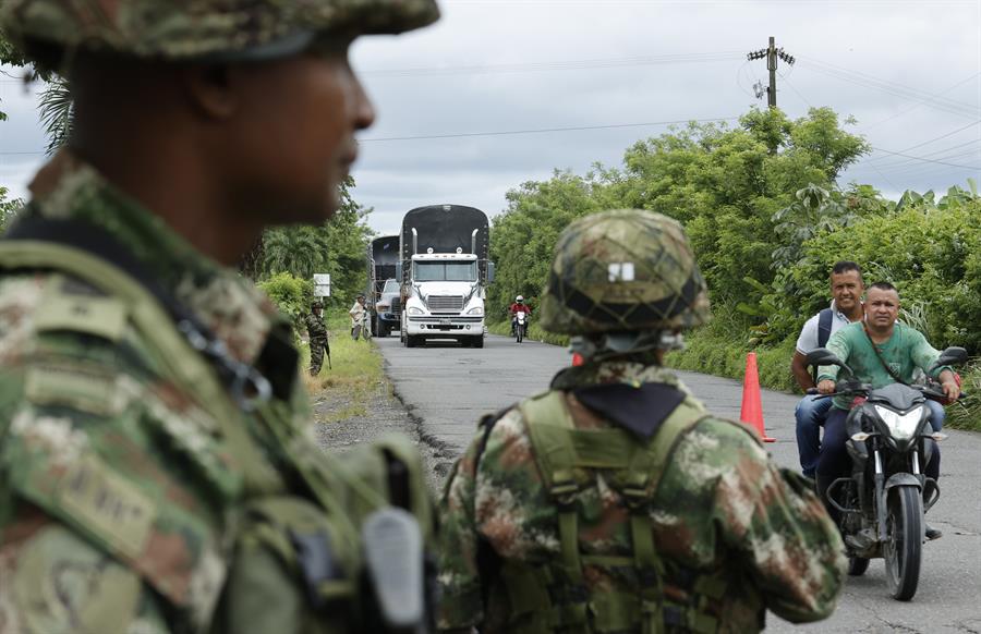 “Paro armado” del Clan del Golfo dejó ocho vehículos incendiados en Colombia