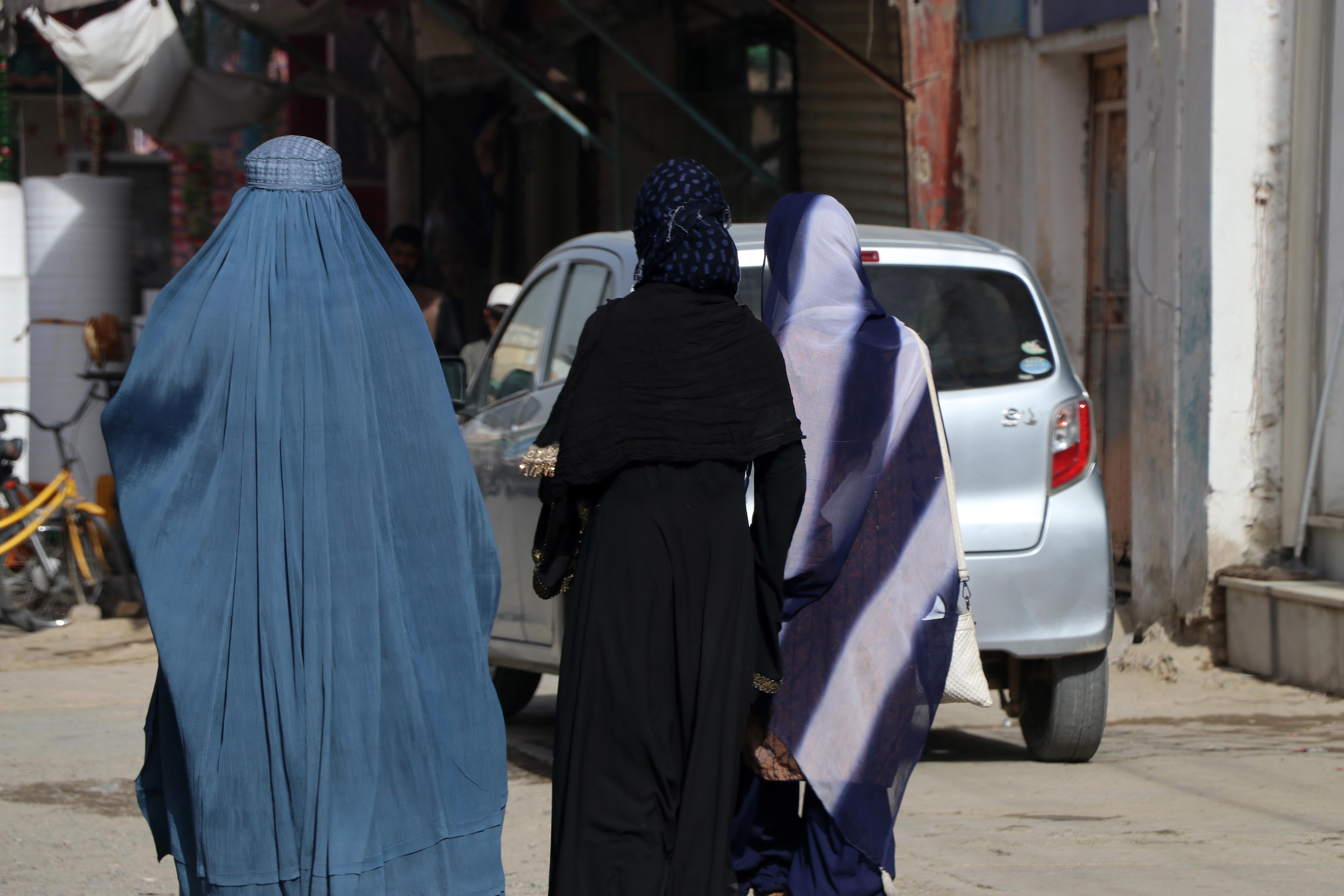 La ONU denuncia la escalada de restricciones contra la mujer en Afganistán