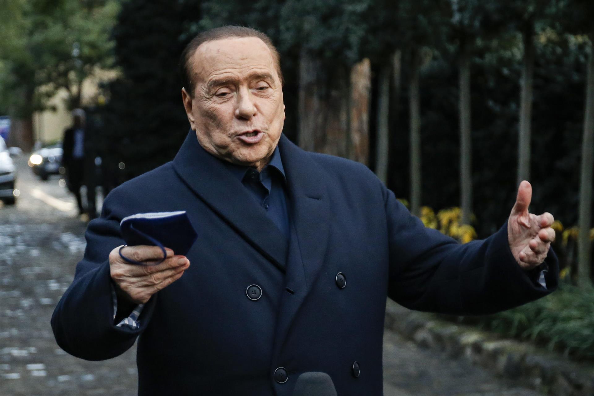 Berlusconi tenía “esclavas sexuales” en sus fiestas, según la fiscalía de Milán