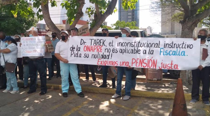 Jubilados del MP en Zulia acusan de ilegal e inconstitucional descuentos de la Onapre a sus pagos