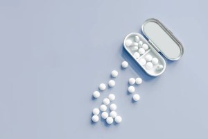 Por qué un placebo puede funcionar incluso cuando se sabe que es falso