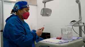 Odontólogos, limitados a realizar solo restauraciones dentales por falta de insumos en hospitales de Carabobo