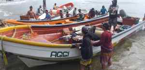 Rescatan en Ocumare de la Costa a pescadores desaparecidos de La Guaira