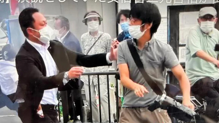 Quién es el hombre detenido por el asesinato de Shinzo Abe: ex militar y desempleado