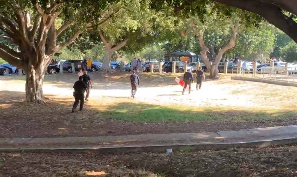 Se desató tiroteo masivo con múltiples heridos en parque de Los Ángeles