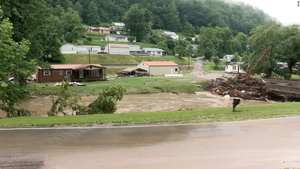 Inundaciones en Virginia: Fuertes lluvias arrasaron varias casas y dejaron decenas de desaparecidos
