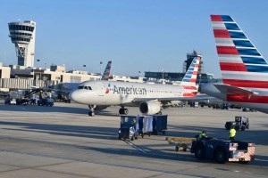 “Pánico y colapso mental”: El calor sofocó a decenas de pasajeros en un vuelo retrasado en EEUU