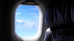 “Todos vamos a morir”: La histeria de una mujer desató el caos en un vuelo hacia Los Ángeles