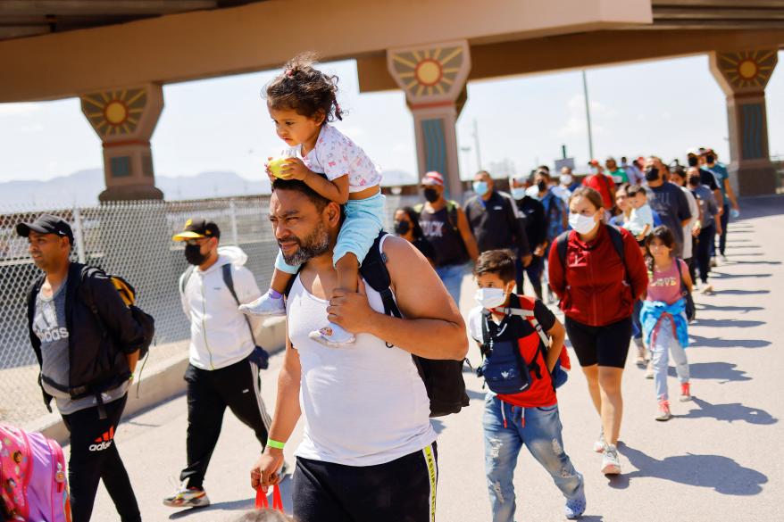 La mayoría de los migrantes que inundan la frontera de “El Paso” son de Venezuela