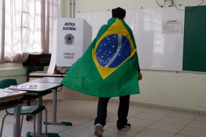 Elecciones en Brasil: Bolsonaro lidera comicios con el 5,42% de los votos escrutados