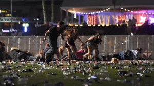 El peor tiroteo de la historia de Las Vegas: 58 muertos, casi 900 heridos y un asesino inesperado