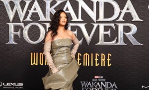 Rihanna anunció su vuelta a la música con un tema para la película “Wakanda Forever”