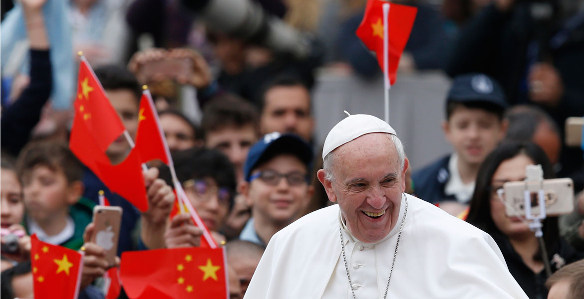 El Vaticano renueva su histórico acuerdo con China sobre los obispos