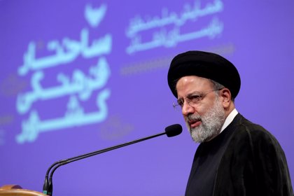 El presidente de Irán ordena investigar envenenamientos en colegios femeninos