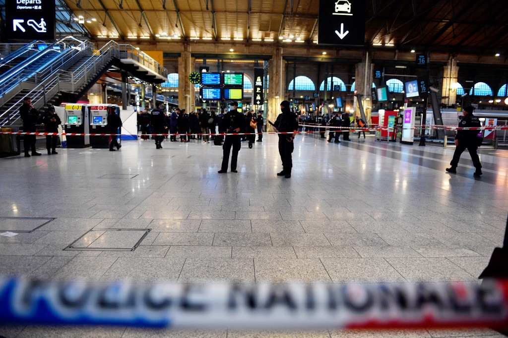 El atacante de París se encuentra entre la vida y la muerte