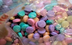 Nuevo informe detalla el aumento mortal de sobredosis con fentanilo en Estados Unidos