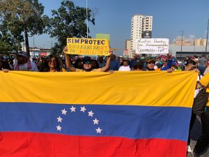 EN IMÁGENES: docentes de Maracay exigen el cumplimiento del artículo 91 de la Constitución #16Ene