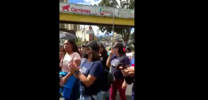 Trabajadores públicos protestan por cuarta semana consecutiva en Los Teques este #30Ene (VIDEO)