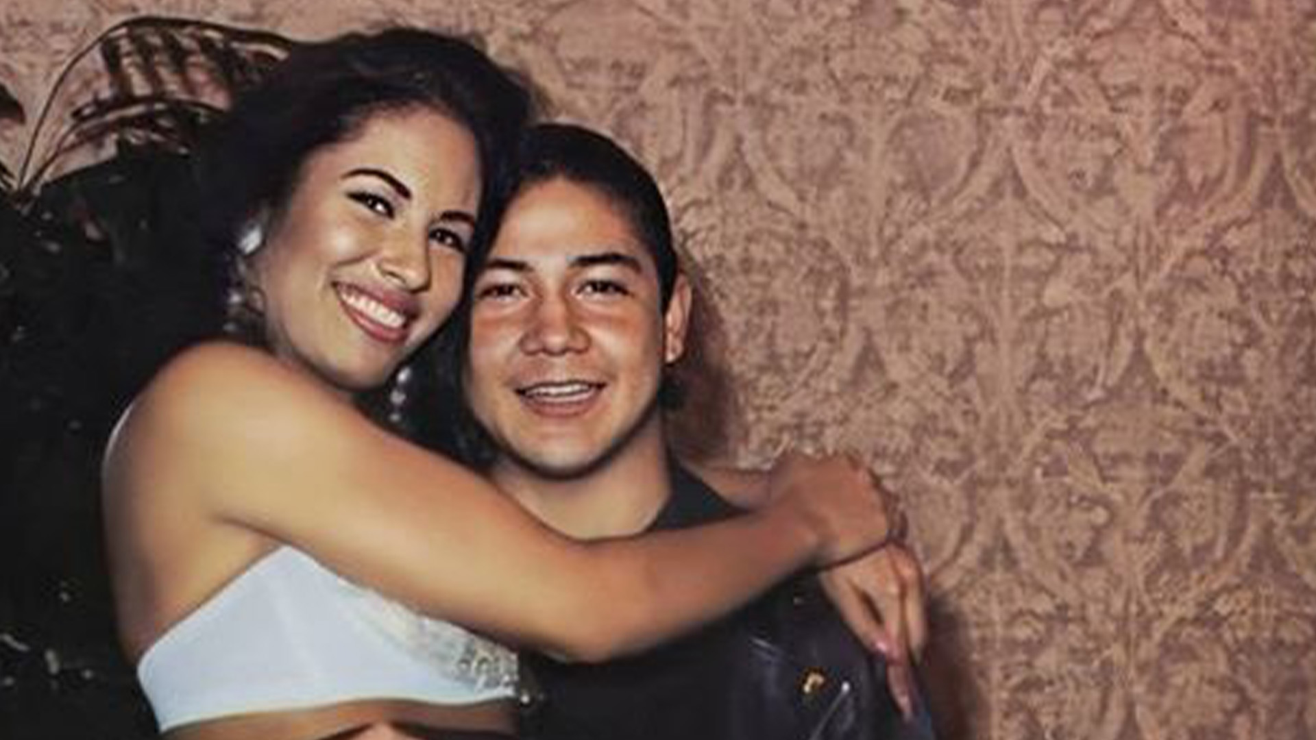 Pasados 28 años del asesinato: Chris Pérez, viudo de Selena Quintanilla habló por primera vez en televisión