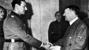 “Caracortada”: el soldado favorito de Hitler que fue custodio de Eva Perón y se hizo millonario en España