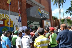 Trabajadores exigen a alcaldesa chavista de Maturín el pago de deudas contractuales