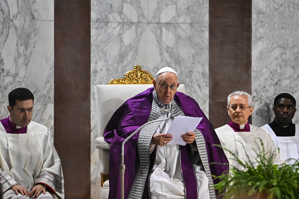 Papa Francisco dice que “comportamientos” de miembros de la Iglesia dañan su eficacia
