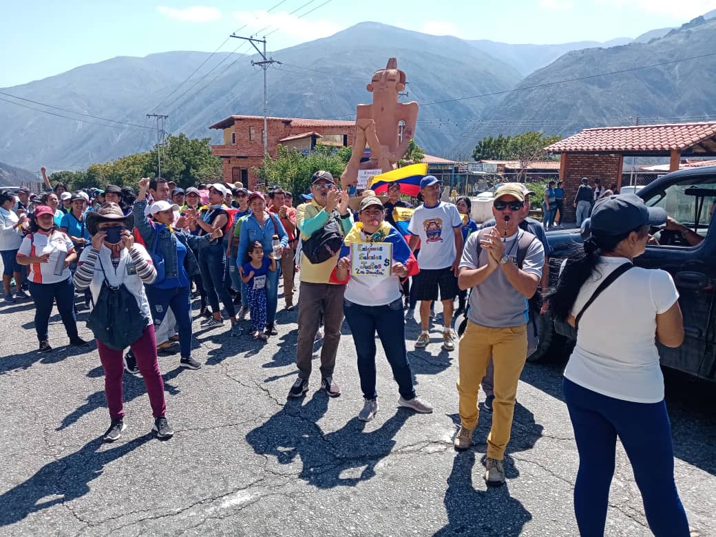 En Mérida protestaron en defensa de los derechos de los niños y adolescentes (VIDEO)