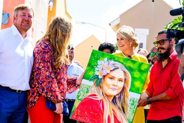 Venezolano le entregó a la princesa Amalia de Holanda un retrato en su honor (FOTO)