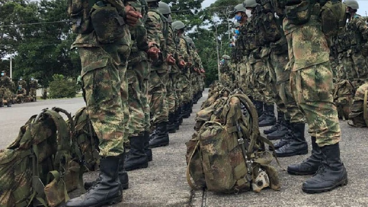 Emboscada con bombas y fusiles: ELN ataca base militar en el Catatumbo colombiano y deja al menos nueve muertos
