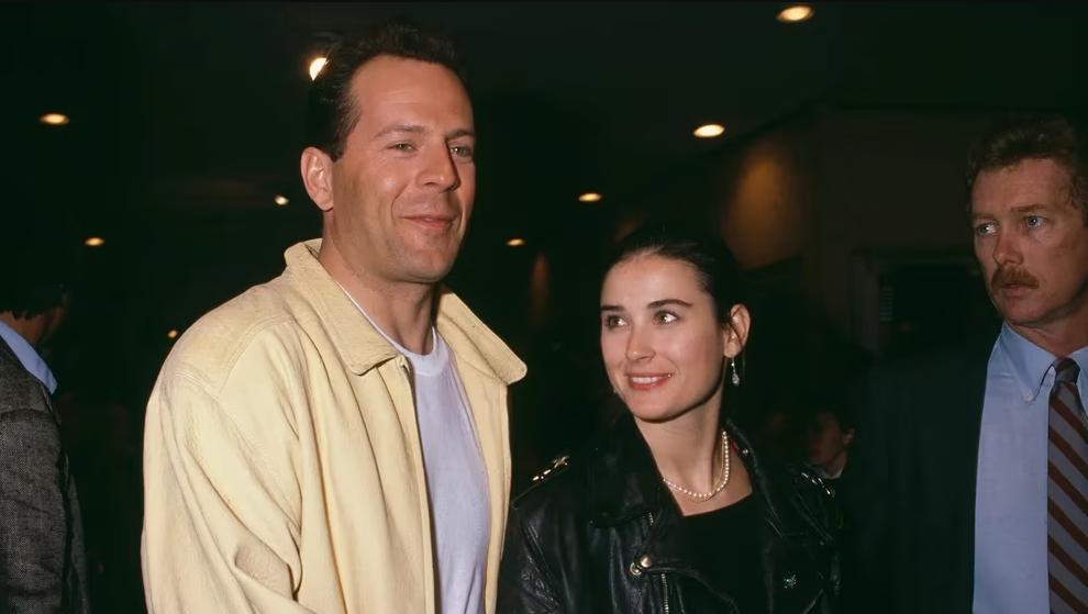 Demi Moore se mudó con su exesposo Bruce Willis para cuidarlo tras diagnóstico de demencia